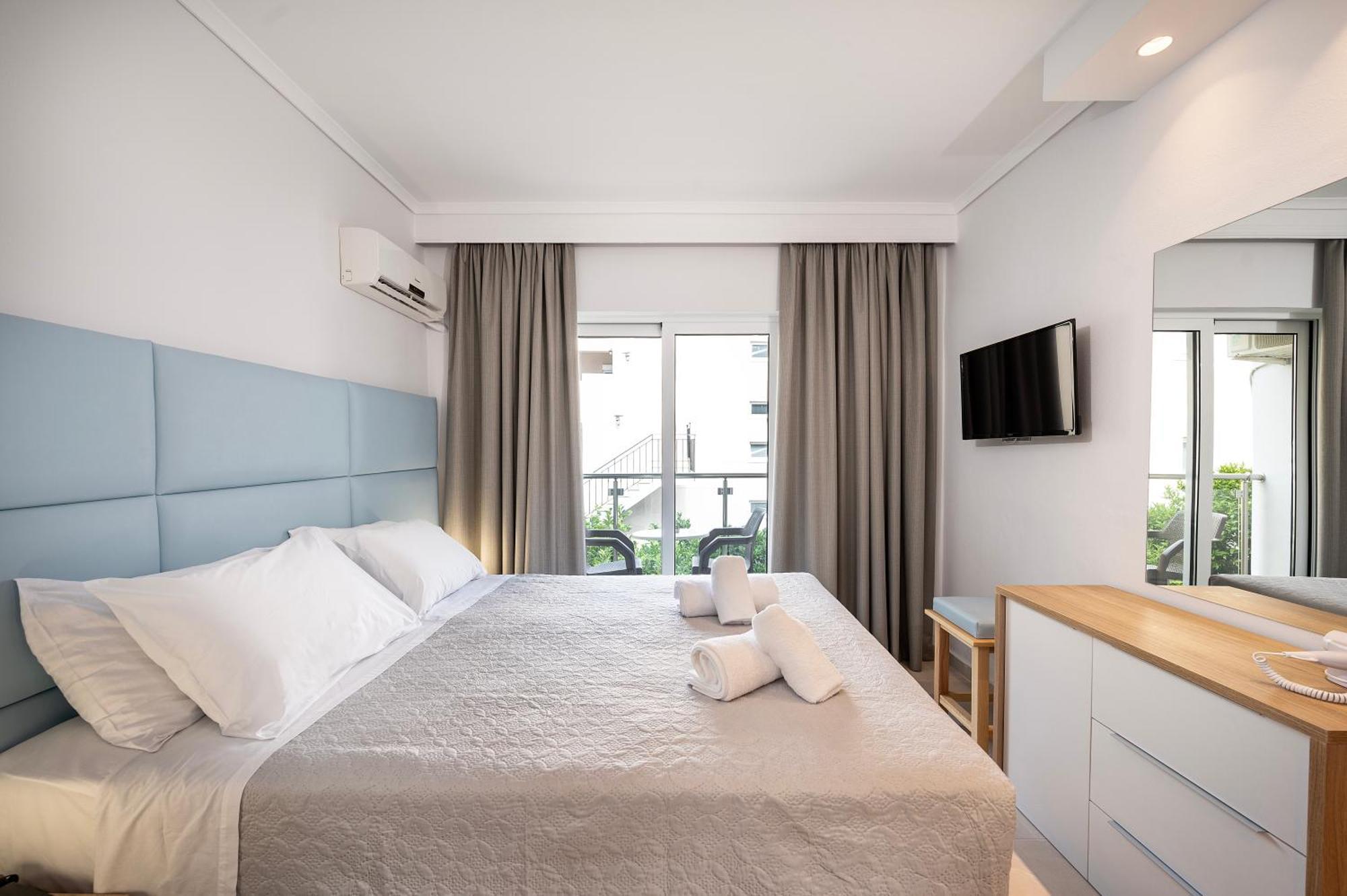 Poseidon Deluxe Apartments 科斯镇 外观 照片