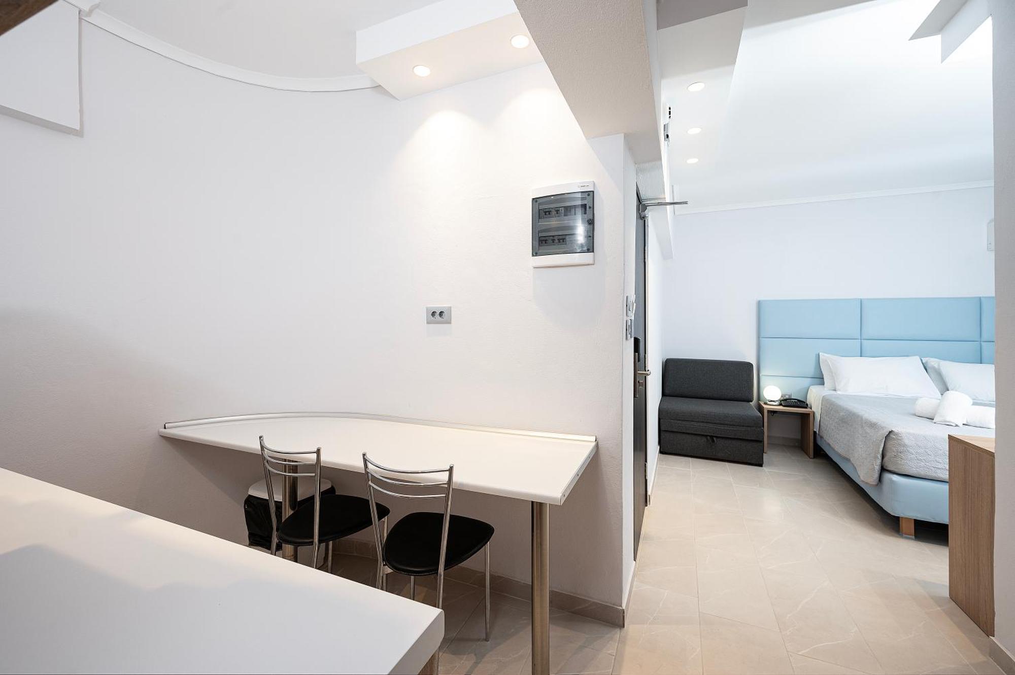 Poseidon Deluxe Apartments 科斯镇 外观 照片