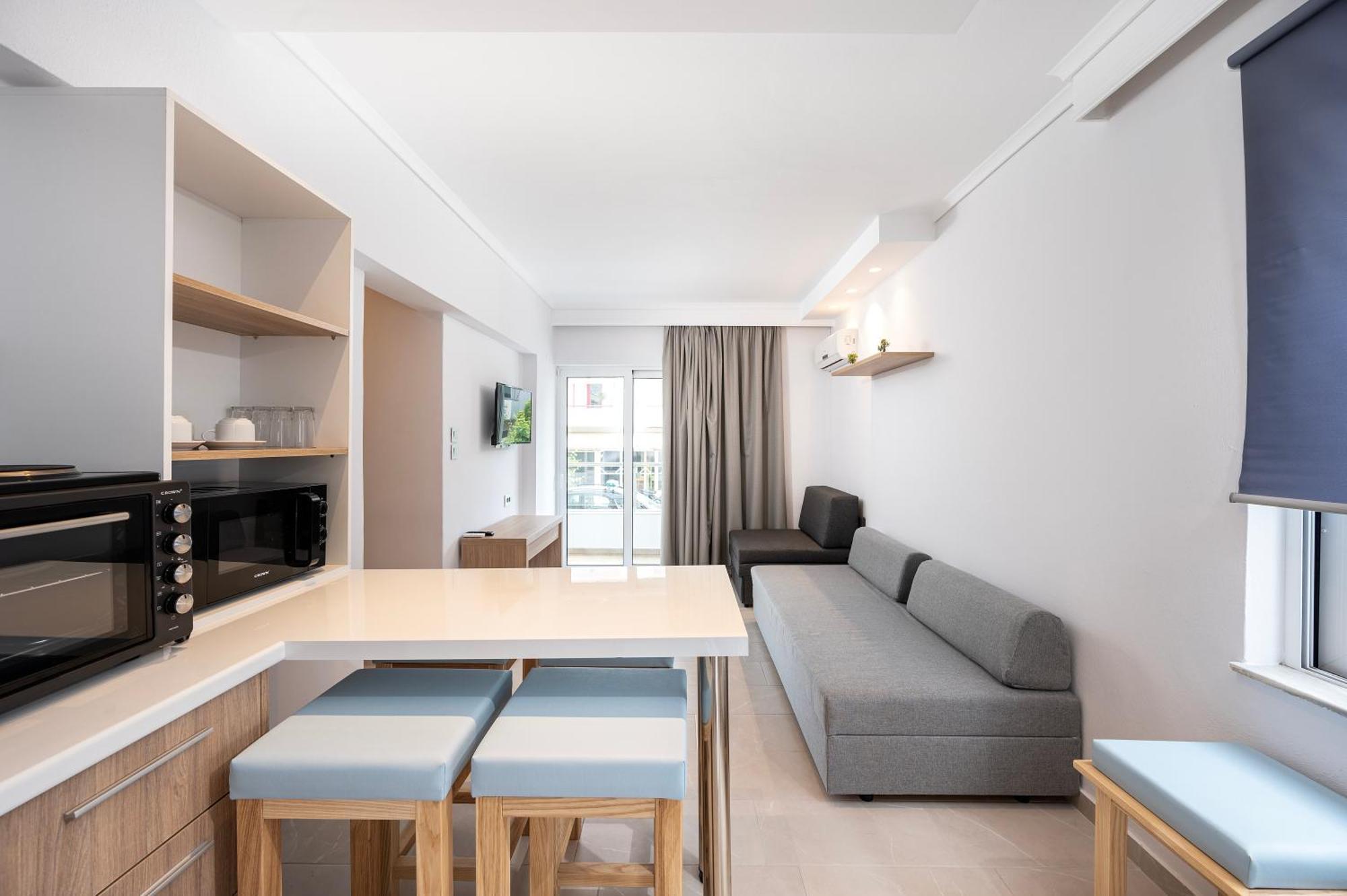 Poseidon Deluxe Apartments 科斯镇 外观 照片